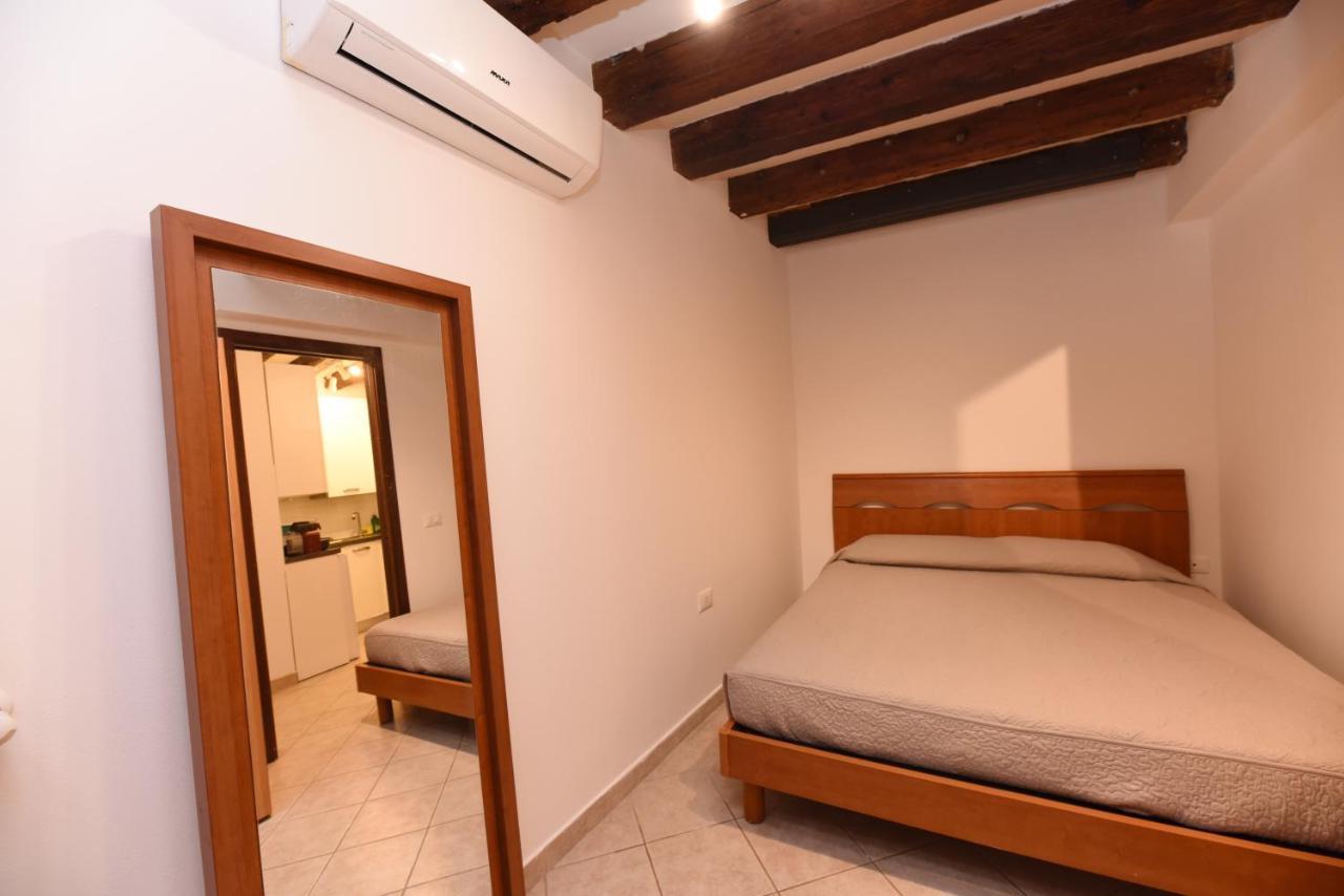 Do Pozzi Apartment Venice Luaran gambar